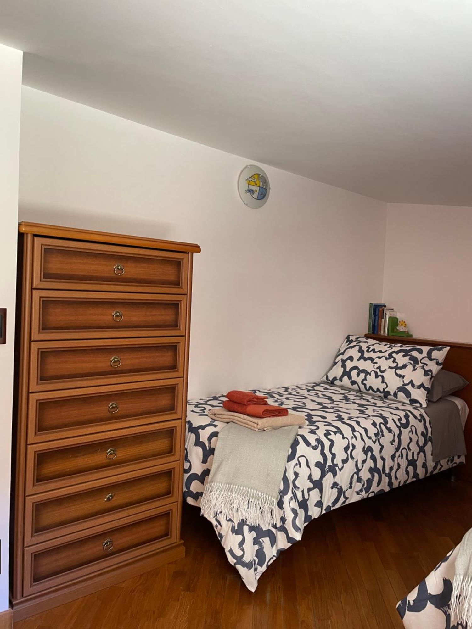 La Casa Nel Cortile Appartement Castelbuono  Buitenkant foto